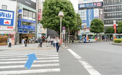 AGAスキンクリニック吉祥寺院の行き方①JR「吉祥寺駅」北口を出て、吉祥寺サンロード商店街の方へ向かう