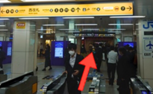 ｲｰｽﾄ駅前ｸﾘﾆｯｸ天王寺院の行き方(御堂筋線天王寺駅)①西改札口を出てルシアスビルのほうへ直進する