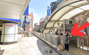 ｲｰｽﾄ駅前ｸﾘﾆｯｸ柏院の道順①中央口改札を出て東口をでる。ビックカメラ方面に向かい、エスカレーターを下る