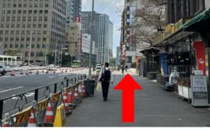 JR新宿駅からの湘南AGAクリニック新宿本院のアクセス⑩そのまま直進すると、左側に新宿警察署が見える