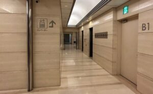 東京メトロからの湘南AGAクリニック新宿本院のアクセス(地下直結)⑥「新宿アイランドウイング」ビルの7階です