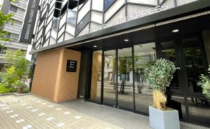 西鉄天神駅から湘南AGA福岡院のアクセス⑥ホテル内、右手エレベーターより2階へお越しいただきますと湘南AGA福岡院となります