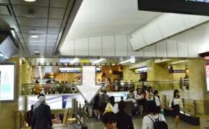 ②親和クリニック大阪院のJR大阪駅中央改札口からのアクセス