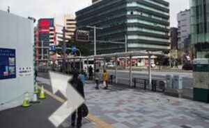 名駅通りへ進む