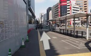 名駅通り沿いを直進